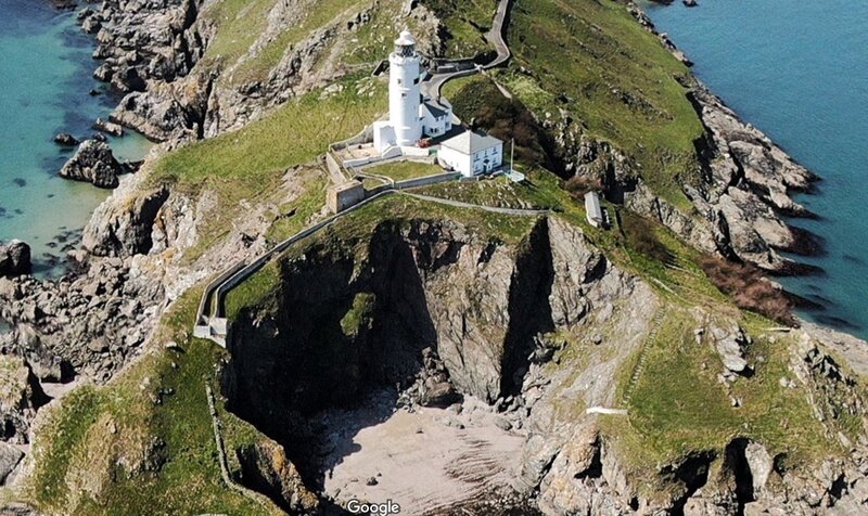 Front on image of Lighthouse at Start Point found from Google Street View